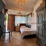 בית אירוח Casa Roma Boutique *